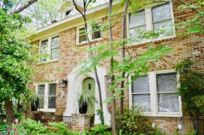 Stylish Flat on Brick Paved Road-Heart of Montrose